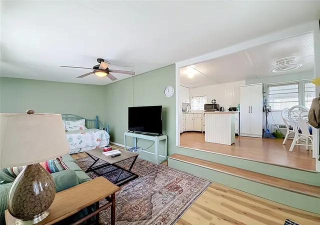 3rd image of 12674 Seminole Blvd #M2, Largo, FL 33778 | MLS# S5152637