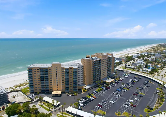 5th image of 880 Mandalay Ave #C1214, Clearwater Beach, FL 33767 | MLS# TB8524028