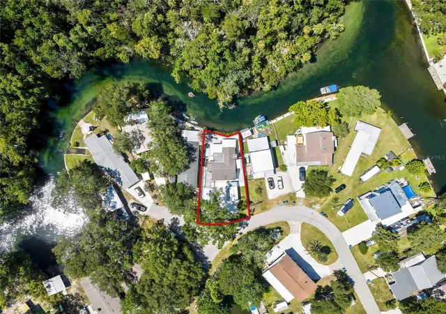 Photo 2 of Single family home for sale at 6080 Waverly Rd, Weeki Wachee, FL 34607 | MLS# W7887149 | Listing updated on 2026-09-02