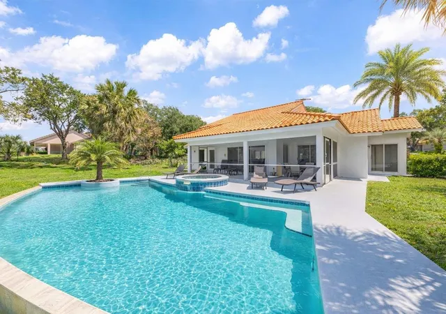 Photo 1 of Single family home for sale at 12853 Bellerive Dr, Clermont, FL 34711 | MLS# G5114371 | Listing updated on 2026-10-23