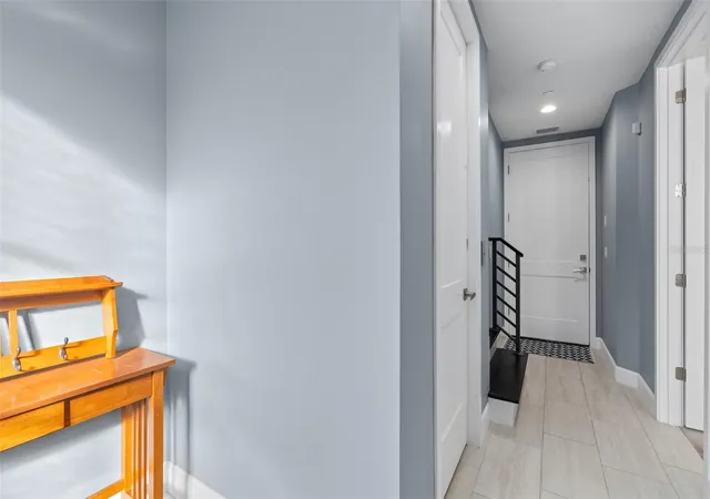 Photo 4 of Condo for sale at 129 S Park Ave #8E, Winter Garden, FL 34787 | MLS# O6420596 | Listing updated on 2026-08-03