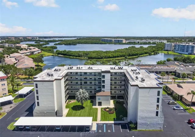 2nd image of 9860 62Nd Ter N #1043, St Petersburg, FL 33708 | MLS# TB8524042