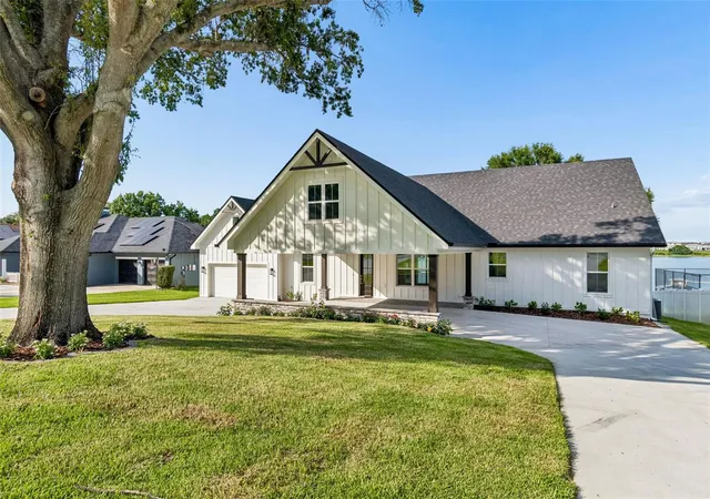 Photo 3 of Single family home for sale at 5683 Old Berkley Rd, Auburndale, FL 33823 | MLS# L4963129 | Listing updated on 2026-10-01