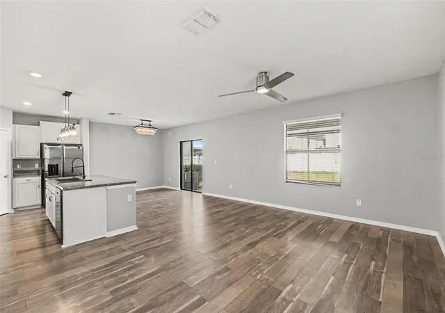 3rd image of 14803 Emerald Landing Pl, Wimauma, FL 33598 | MLS# O6420608