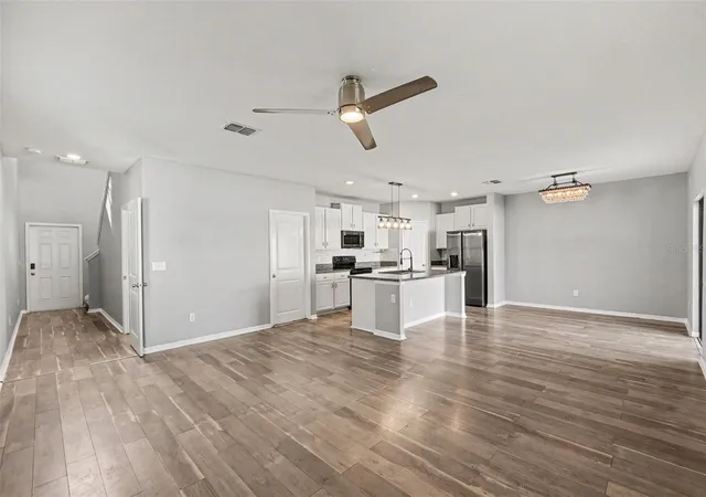 4th image of 14803 Emerald Landing Pl, Wimauma, FL 33598 | MLS# O6420608