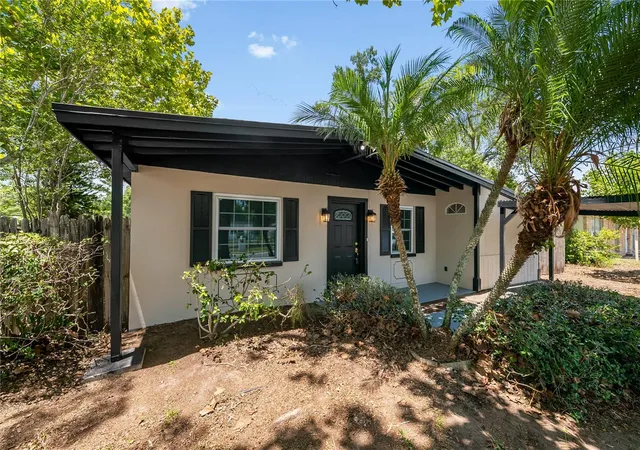 Photo 3 of Single family home for sale at 7402 Wishing Well Ct, Tampa, FL 33619 | MLS# TB8524054 | Listing updated on 2026-09-30