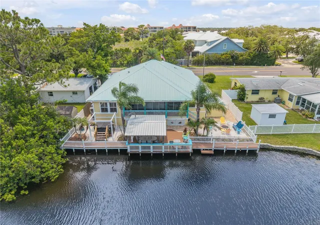 2nd image of 521 S Peninsula Ave, New Smyrna Beach, FL 32169 | MLS# NS1088603