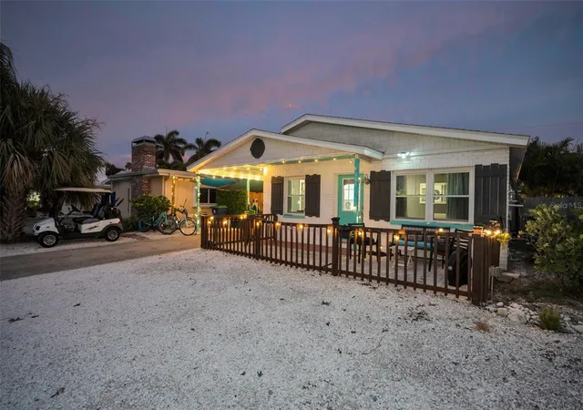 3rd image of 305 15Th Ave, Indian Rocks Beach, FL 33785 | MLS# TB8524075