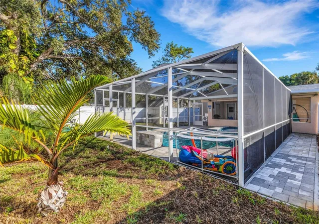 58th image of 1600 Loretta Ave Nw, Largo, FL 33770 | MLS# TB8524077
