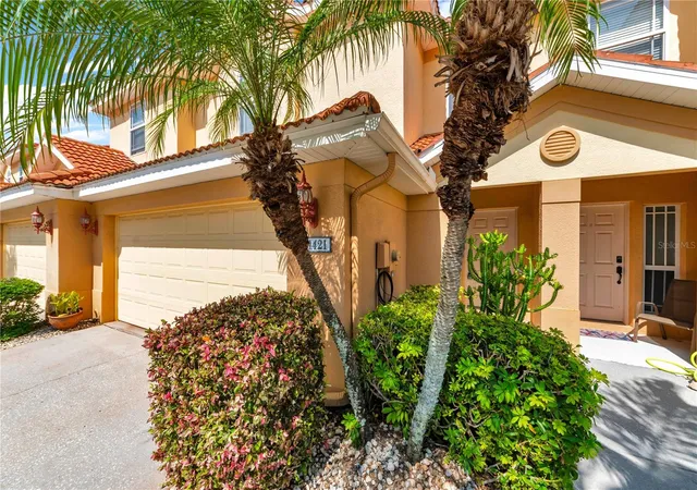 2nd image of 1421 Ridge Ter, Tarpon Springs, FL 34689 | MLS# W7887155