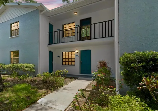 Listing Photo 2 - Condo for sale in building located at 11800 Park Blvd, Seminole, FL 33772 - Unit #401