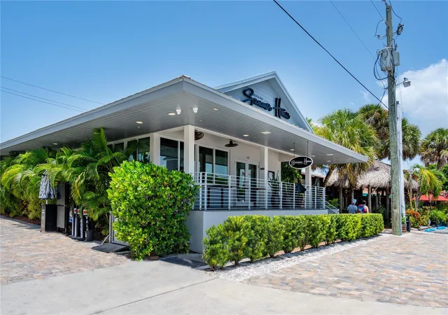 Photo 47 of Single family home for sale at 622 Tropical Cir, Sarasota, FL 34242 | MLS# A4698398 | Listing updated on 2026-07-24