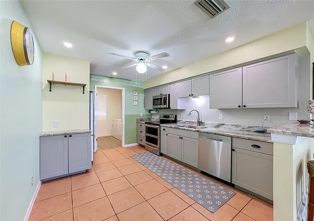 4th image of 4190 66Th St Cir W, BRADENTON, FL 34209