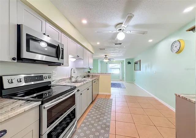 5th image of 4190 66Th St Cir W, BRADENTON, FL 34209