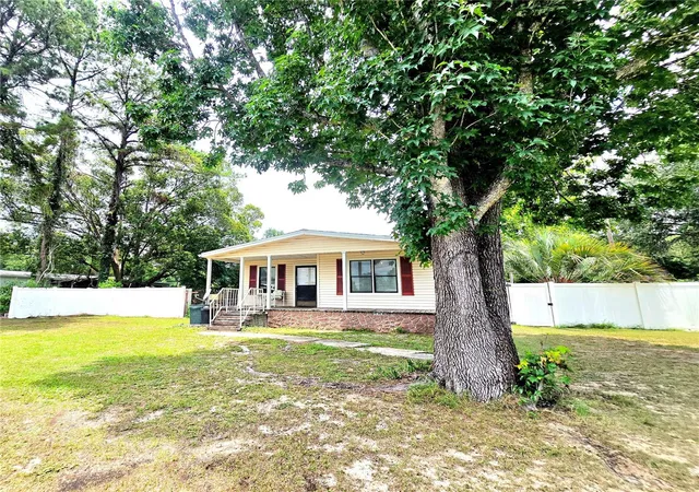 Manufactured home for sale at 3265 SE 132nd Place, BELLEVIEW, FL 34420 | MLS# OM727545