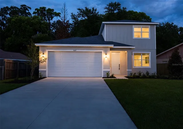 Photo 3 of Single family home for sale at 807 Santa Barbara Dr, Sanford, FL 32773 | MLS# O6420665 | Listing updated on 2026-10-10