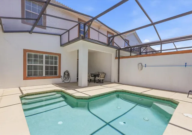 Photo 3 of Townhouse for sale at 1562 Moon Valley Dr, Davenport, FL 33896 | MLS# O6420669 | Listing updated on 2026-10-07