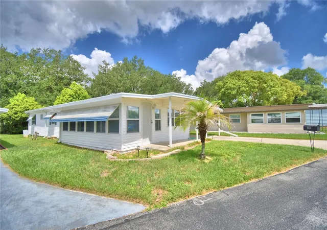 4th image of 111 Paradise Ln, Auburndale, FL 33823 | MLS# P4939185