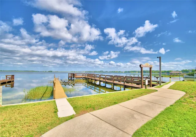 Homes for sale in Auburndale, FL | 111 Paradise Ln, Auburndale, FL 33823 | MLS# P4939185