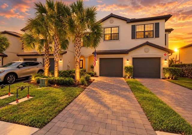 Townhouse for sale at 15210 Sunny Day Dr, BRADENTON, FL 34211 | MLS# A4698405