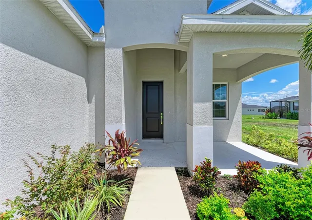 Photo 3 of Sale Pending at 4324 Sea Marsh Pl, Parrish, FL 34219 | MLS# A4698406 | Listing updated on 2026-10-06