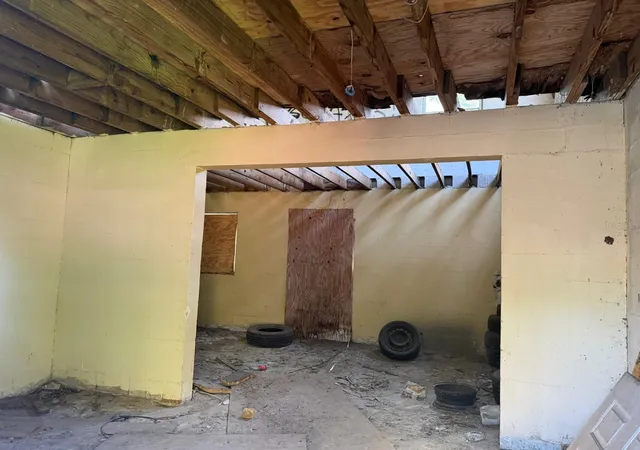 Photo 4 of Single family home for sale at 375 Trailer Ln, Kissimmee, FL 34741 | MLS# S5152657 | Listing updated on 2026-08-14