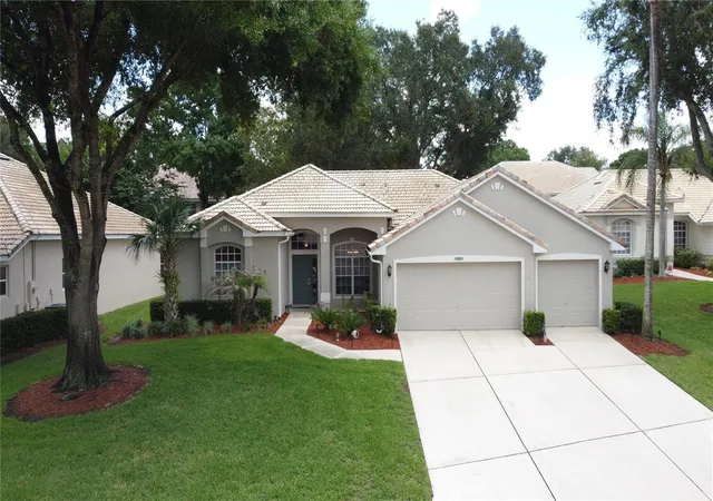 Photo 1 of Single family home for sale at 2112 Saint Ives Ct, Clermont, FL 34711 | MLS# G5114395 | Listing updated on 2026-08-23