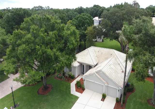 Photo 2 of Single family home for sale at 2112 Saint Ives Ct, Clermont, FL 34711 | MLS# G5114395 | Listing updated on 2026-08-23