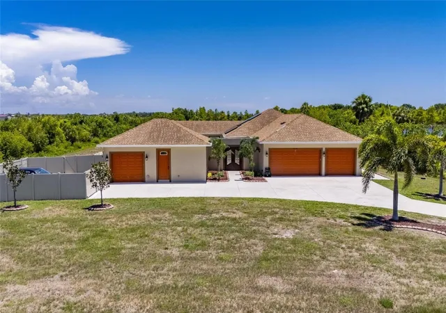 4th image of 3016 Smilodon Trl, Ruskin, FL 33570 | MLS# TB8524137