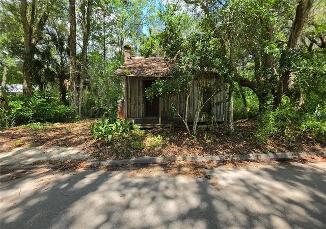 3rd image of 304 Nw 5Th St, Micanopy, FL 32667 | MLS# GC541530