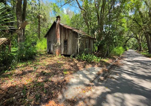 5th image of 304 Nw 5Th St, Micanopy, FL 32667 | MLS# GC541530