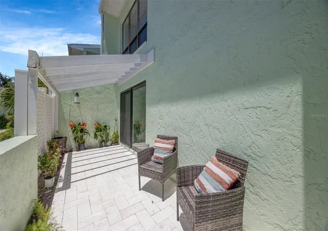 2nd image of 1 Windrush Blvd, INDIAN ROCKS BEACH, FL 33785