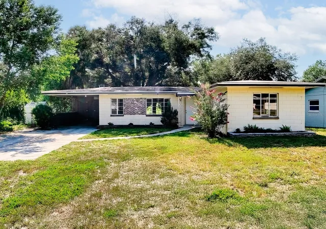 1st image of 404 Louis St, Leesburg, FL 34748 | MLS# O6420704