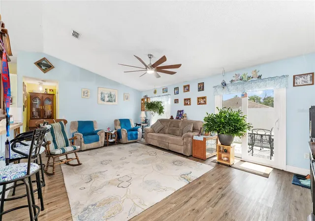 Photo 4 of Single family home for sale at 124 Oak Cir, Ocala, FL 34472 | MLS# O6420714 | Listing updated on 2026-09-25