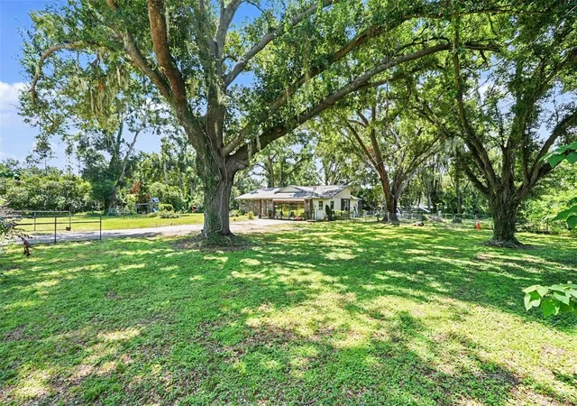 2nd image of 534 Leverett Rd, Seffner, FL 33584 | MLS# TB8524162