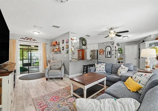 4th image of 534 Leverett Rd, Seffner, FL 33584 | MLS# TB8524162