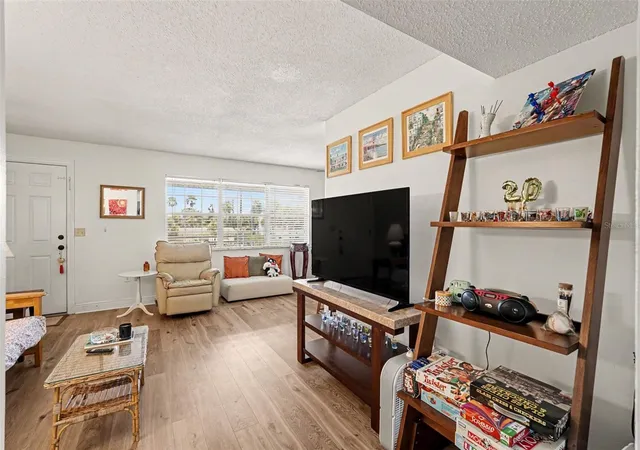 5th image of 1011 S Miramar Ave #9, Indialantic, FL 32903 | MLS# O6420735