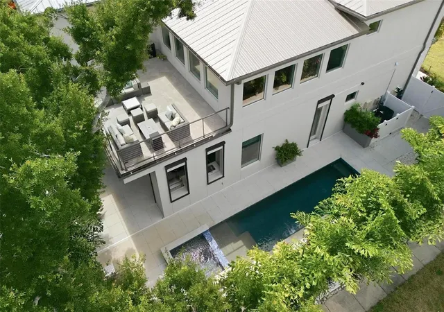4th image of 1805 Goldenrod St, Sarasota, FL 34239 | MLS# A4698419