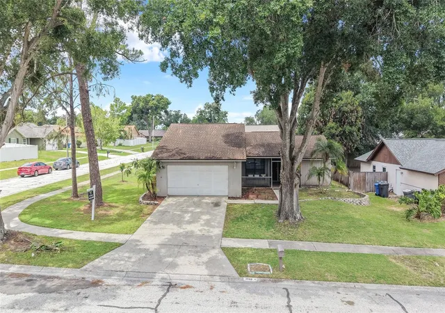 3rd image of 1702 Southwind Dr, Brandon, FL 33510 | MLS# TB8524170