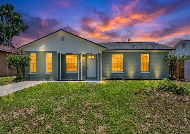 Photo 1 of Single family home for sale at 1726 Cordova Cir W, Lakeland, FL 33801 | MLS# L4963141 | Listing updated on 2026-10-28