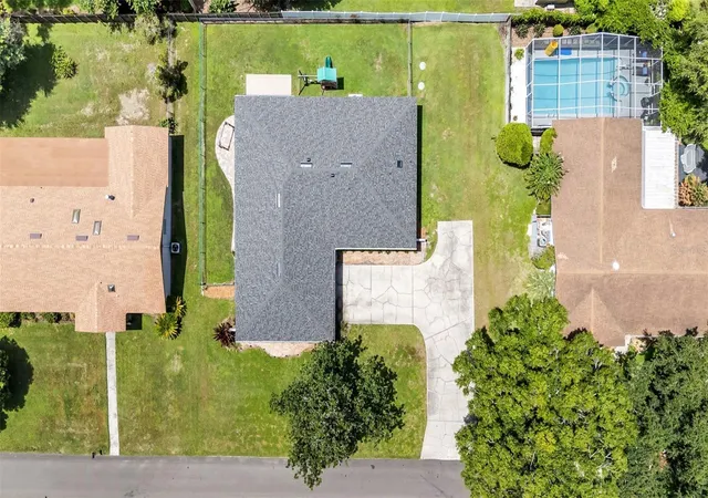 Homes for sale in Lakeland, FL | 1717 Tierra Alta Dr, Lakeland, FL 33813 | MLS# L4963142