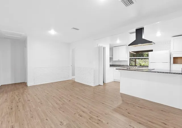 5th image of 12616 Thonotosassa Rd, Thonotosassa, FL 33592 | MLS# TB8524179