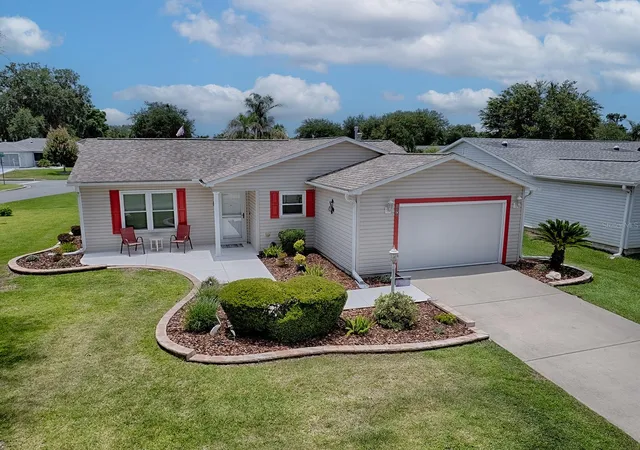 Homes for sale in The Villages, FL | 1070 Berkshire Pl, The Villages, FL 32162 | MLS# G5114405