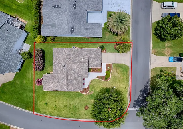 Homes for sale in The Villages, FL | 1070 Berkshire Pl, The Villages, FL 32162 | MLS# G5114405