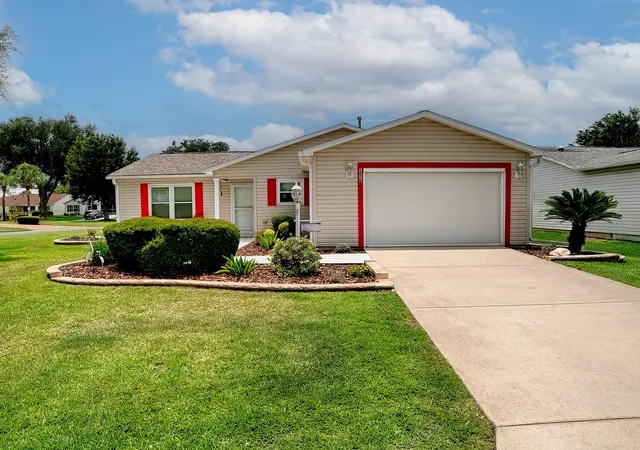 Homes for sale in The Villages, FL | 1070 Berkshire Pl, The Villages, FL 32162 | MLS# G5114405