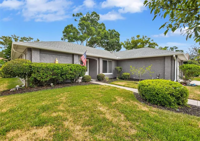 3rd image of 1743 Macdonnell Dr, Palm Harbor, FL 34684 | MLS# TB8524182
