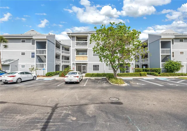 Photo 2 of Condo for sale at 6924 Stones Throw Cir N #8103, St Petersburg, FL 33710 | MLS# TB8524194 | Listing updated on 2026-08-29