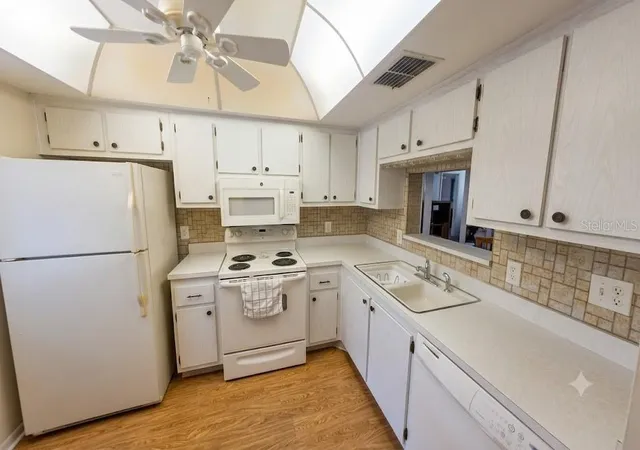 4th image of 601 N Hercules Ave #1205, Clearwater, FL 33765 | MLS# TB8524196