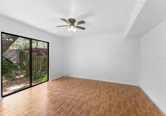 Listing Photo 4 - Condo for sale in building located at 5641 Ashley Oaks Dr, TAMPA, FL 33617 - Unit #37