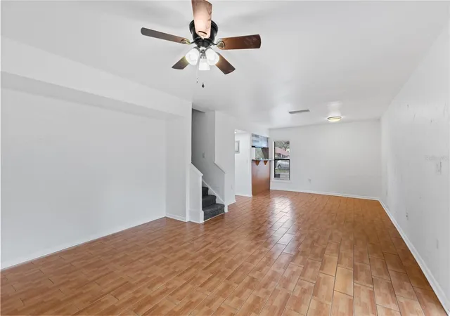 Listing Photo 5 - Condo for sale in building located at 5641 Ashley Oaks Dr, TAMPA, FL 33617 - Unit #37